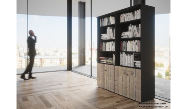 armoire_bois__demi-ouverte