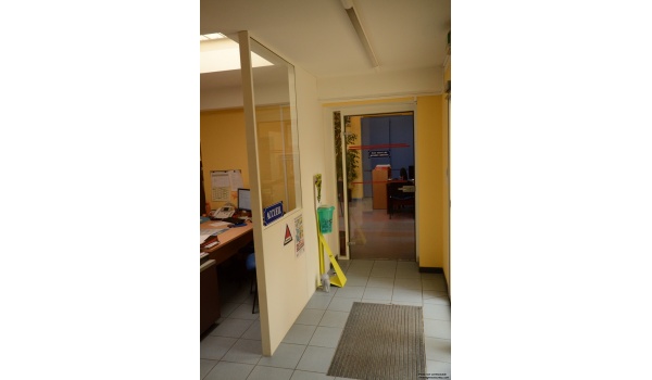 cloison_et_porte_verre