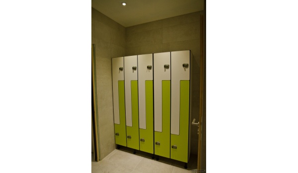 vestiaires_spa_et_piscine_330511806