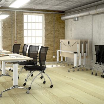 Tables pliantes ou à plateau basculant