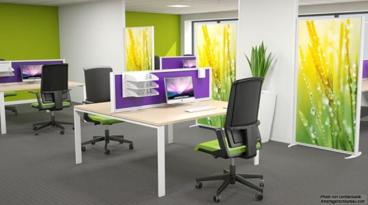Cloisonnette de séparation sur bureau