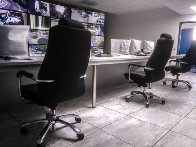 Fauteuil renforcé pour utilisation intensive ou pour personnes lourdes SANTONA