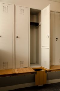 Vestiaires métalliques avec coffre inviolable
